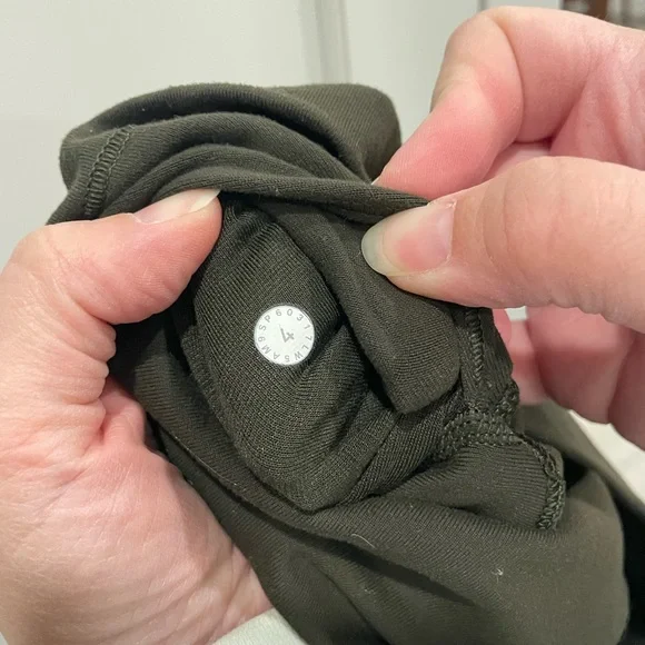 LULULEMON OLIVE GREEN WUNDER UNDER LUON LEGGINGS - Picture 3 of 3